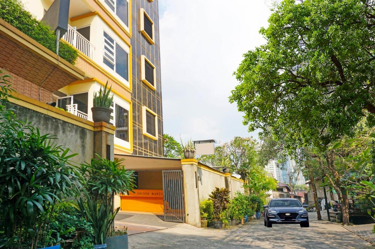 Collection O 91380 Golden Mansion Hotel Jakarta Exterior photo